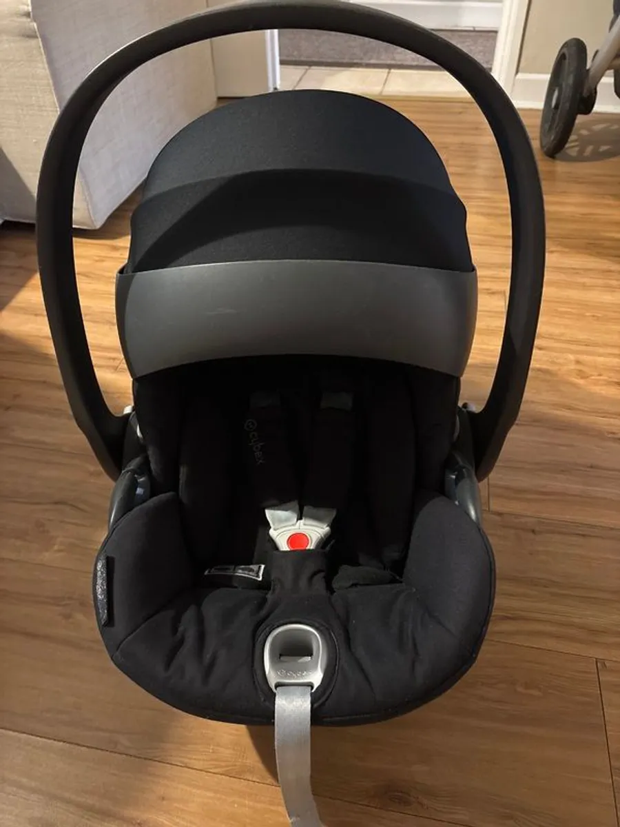 Cybex Cloud Z Baby Car Seat - Image 1