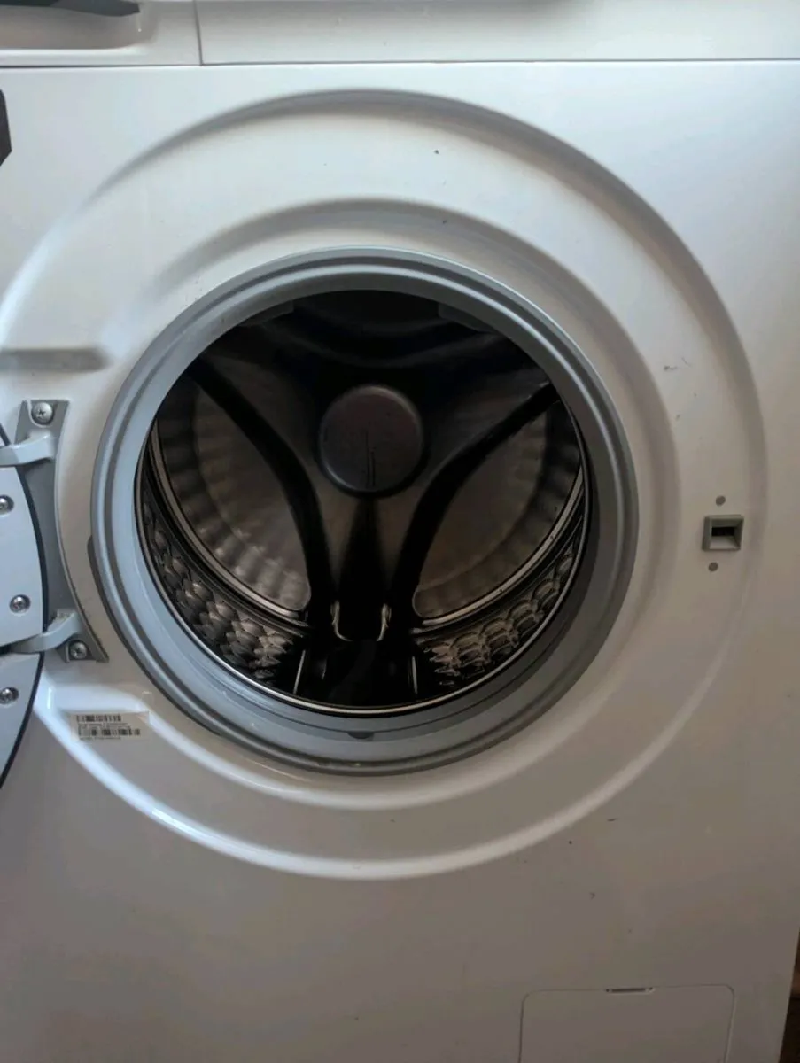 Washing machine - Image 2
