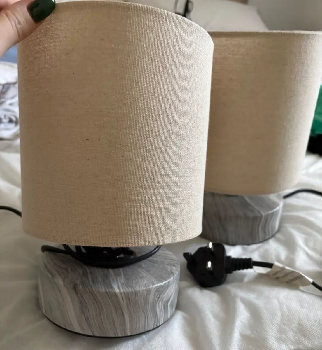 2 bedside lamps with fluorescent bulbs €5 each