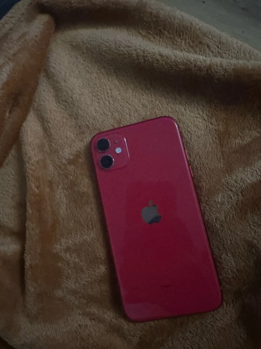 iPhone 11 - Image 1