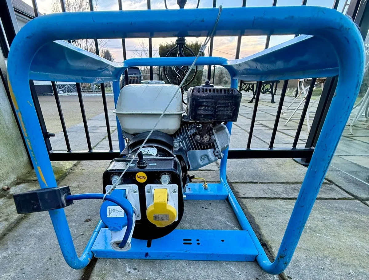 **Fully Serviced ** Pramac E3250 Honda Generator - Image 3