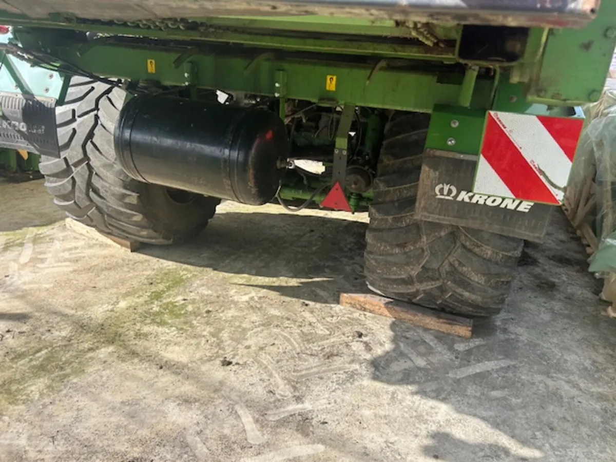 krone Mx330 silage wagon - Image 2