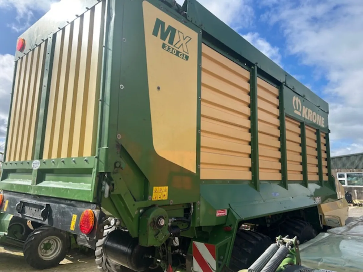 krone Mx330 silage wagon - Image 4