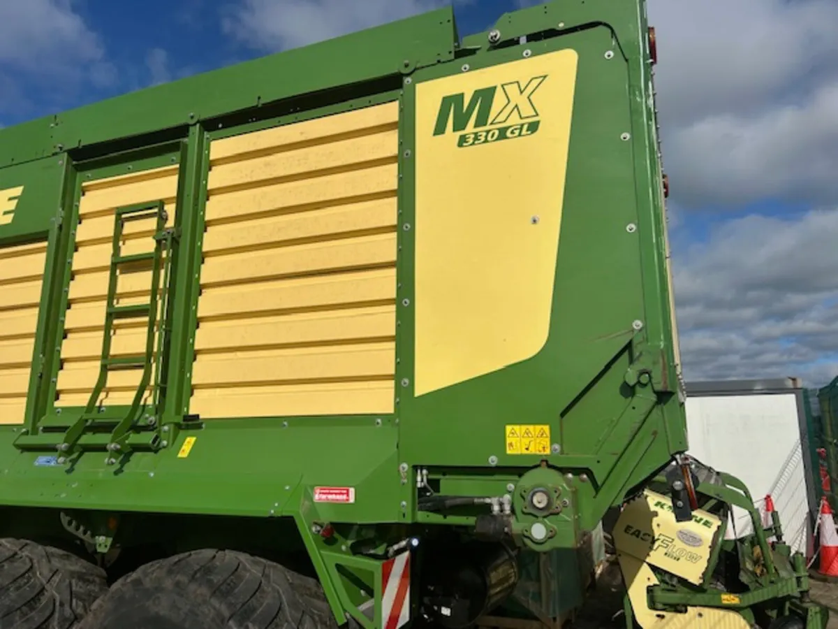krone Mx330 silage wagon - Image 3