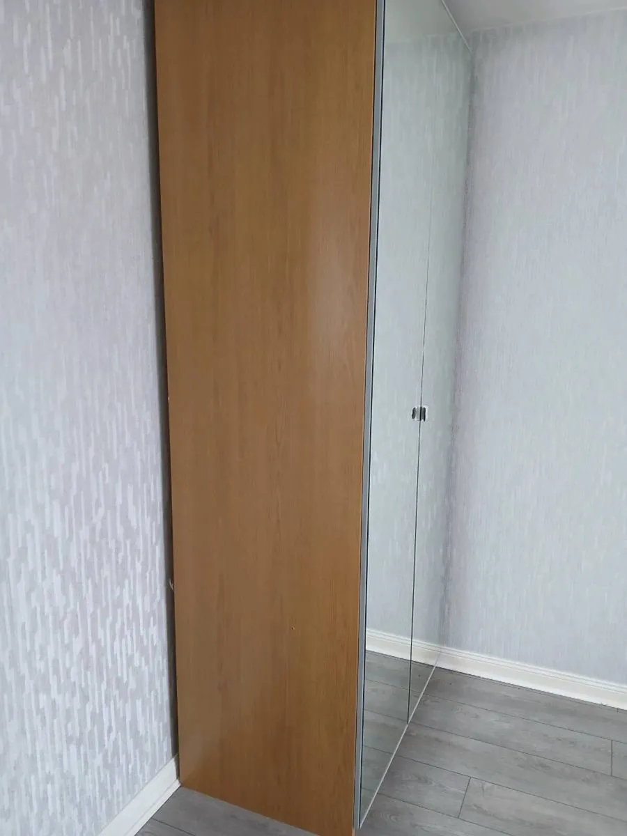 Bedroom wardrobe - Image 1