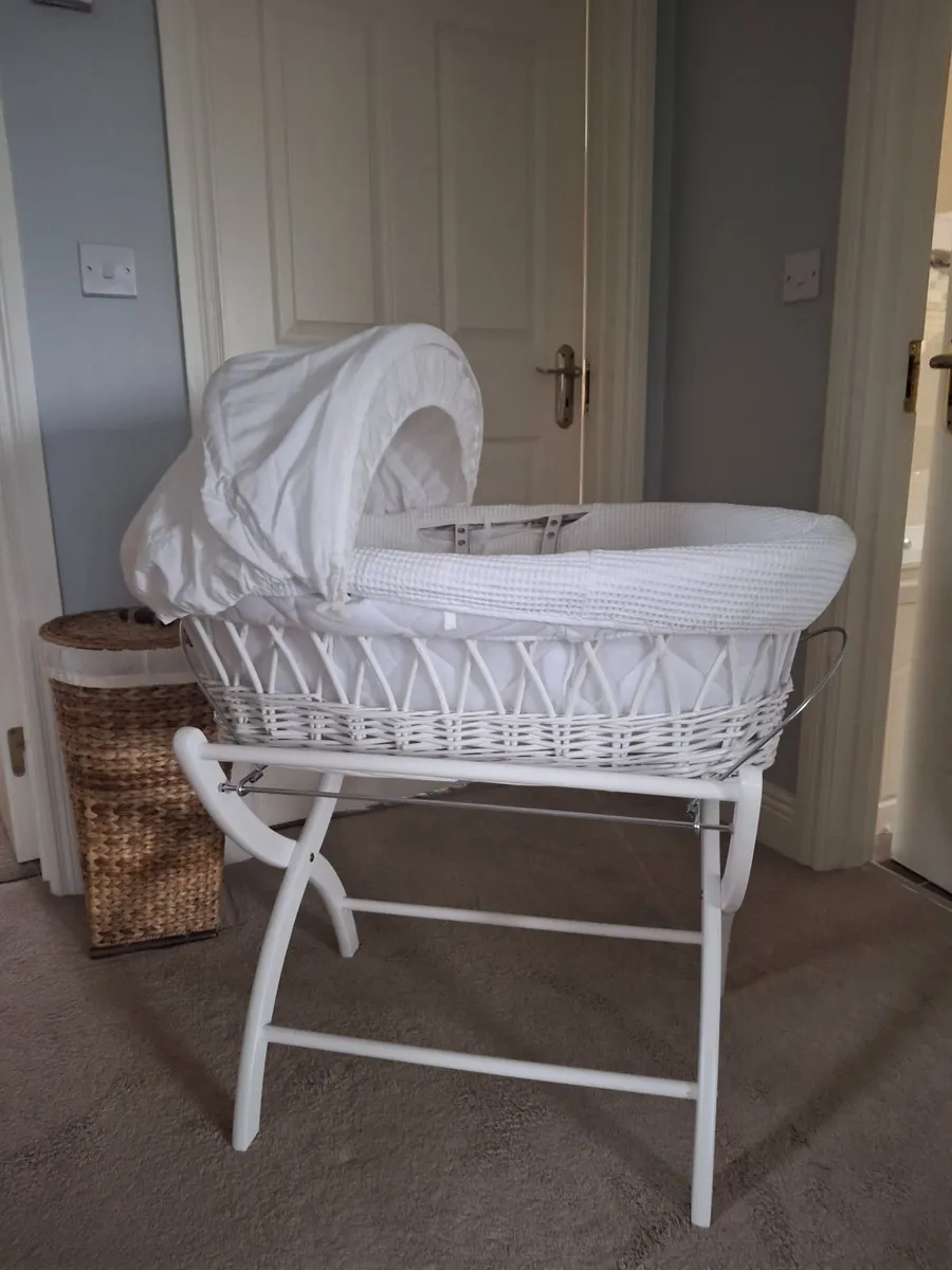 Moses basket with stand - Image 3