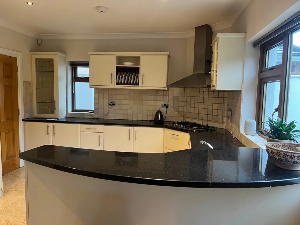 Kitchen for sale - Image 1