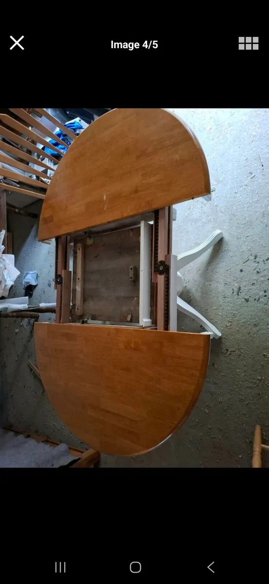 Extendable Dining Table. - Image 4