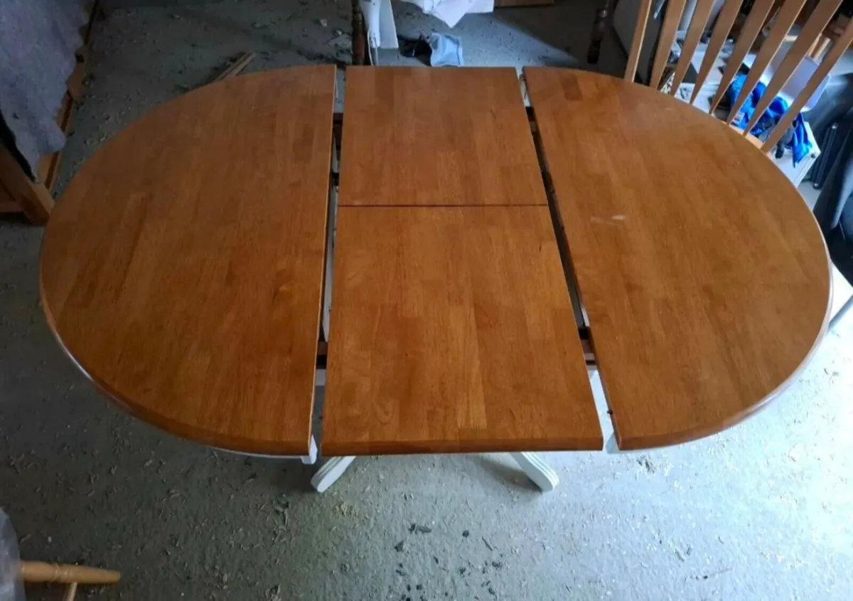 Extendable Dining Table. - Image 3