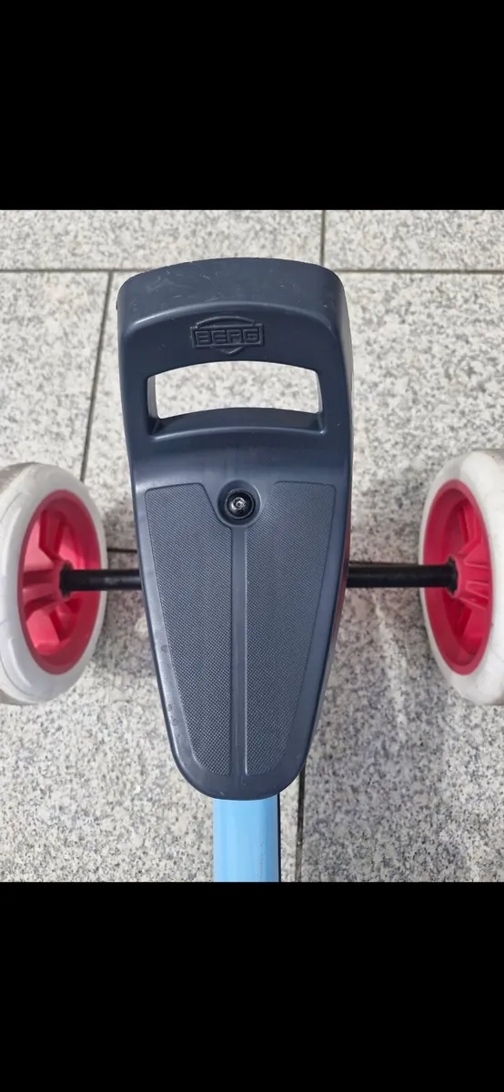 Berg buzzy bloom go kart - Image 3