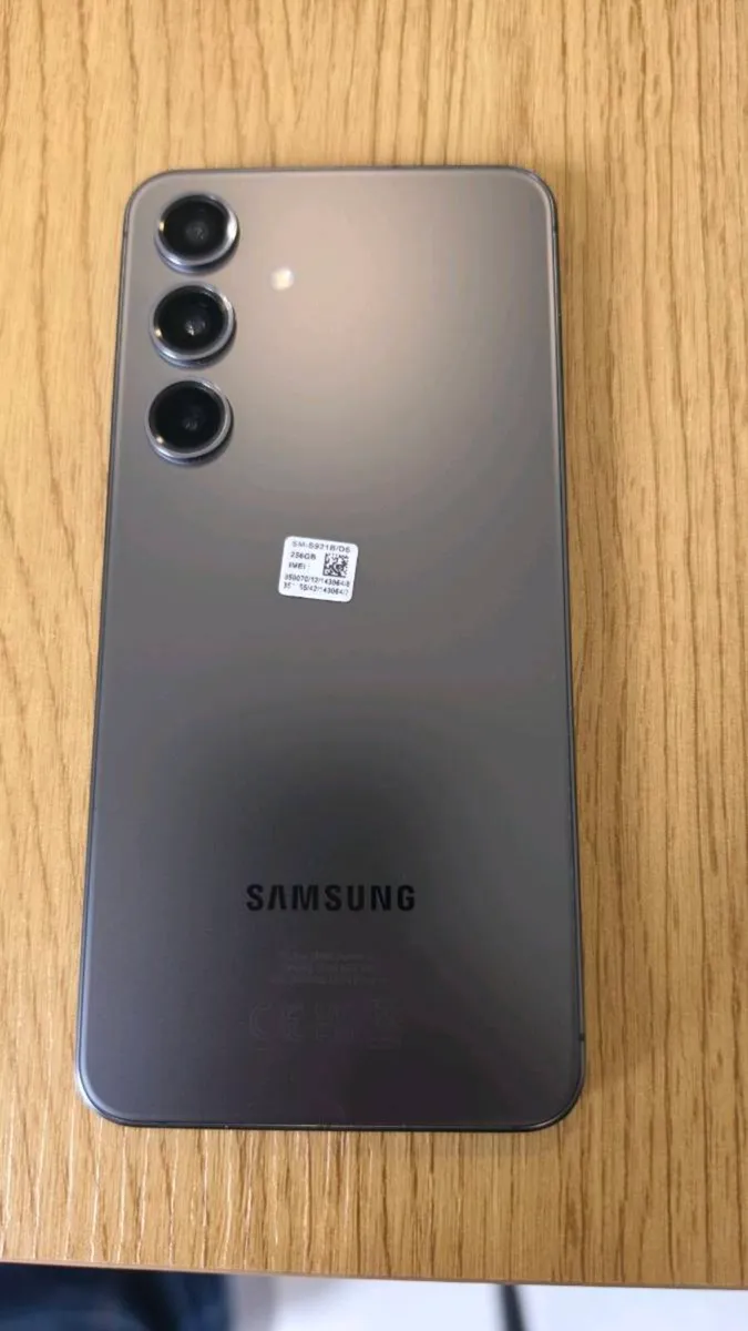 Samsung Galaxy S24 256gb - Image 1