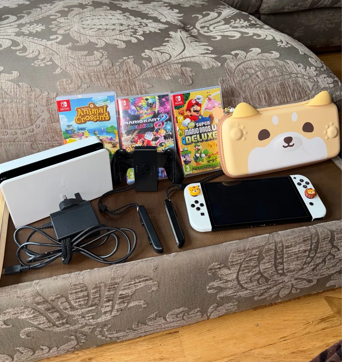 Nintendo switch oled bundle - Image 1