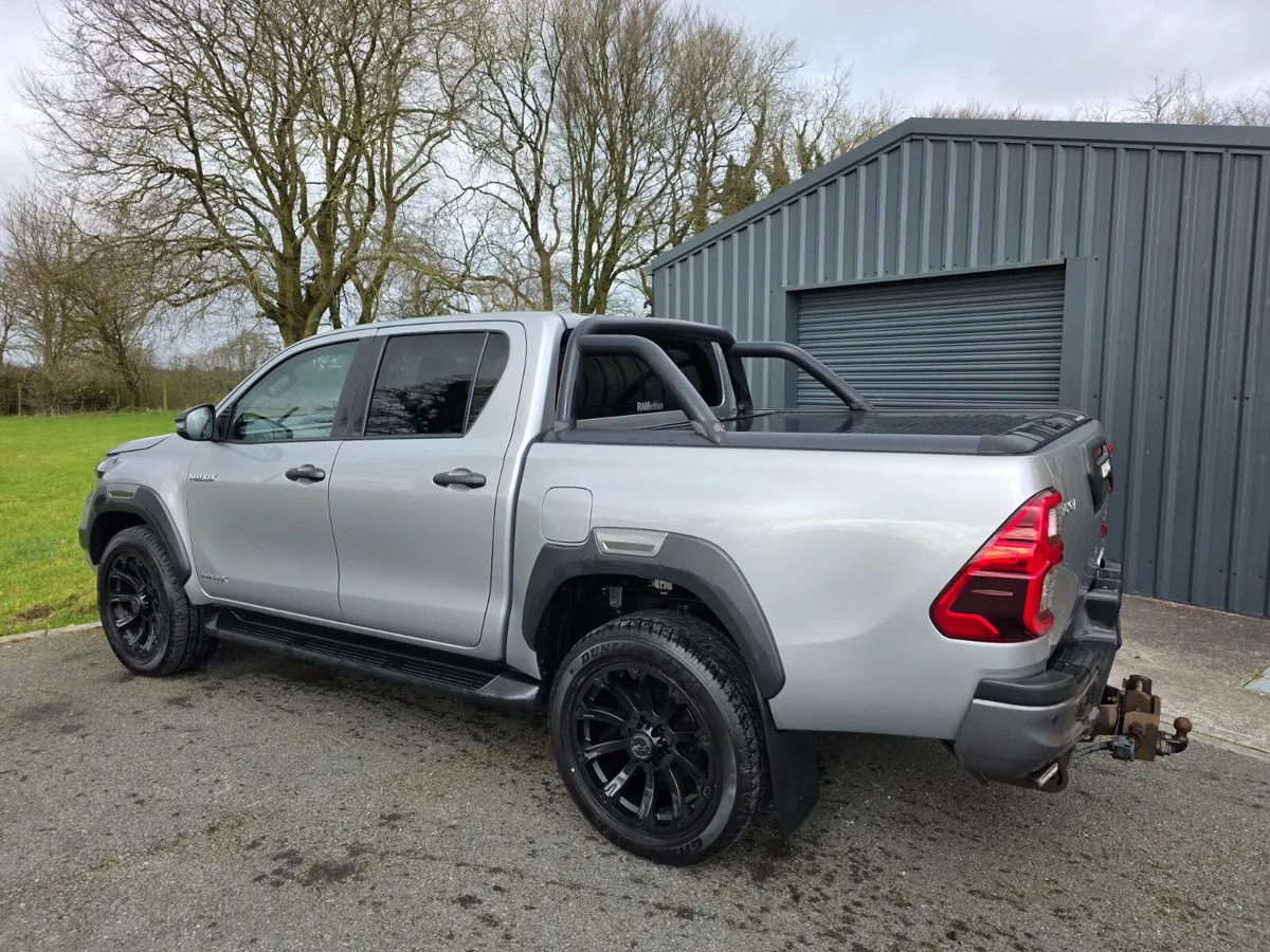 2021 Toyota Hilux 2.8 Invincible x auto NO VAT - Image 4