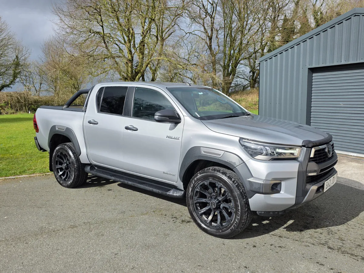 2021 Toyota Hilux 2.8 Invincible x auto NO VAT - Image 1