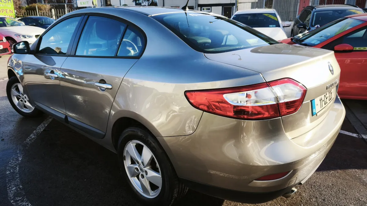 Renault Fluence 1.5 dci Trade sale No warranty - Image 4