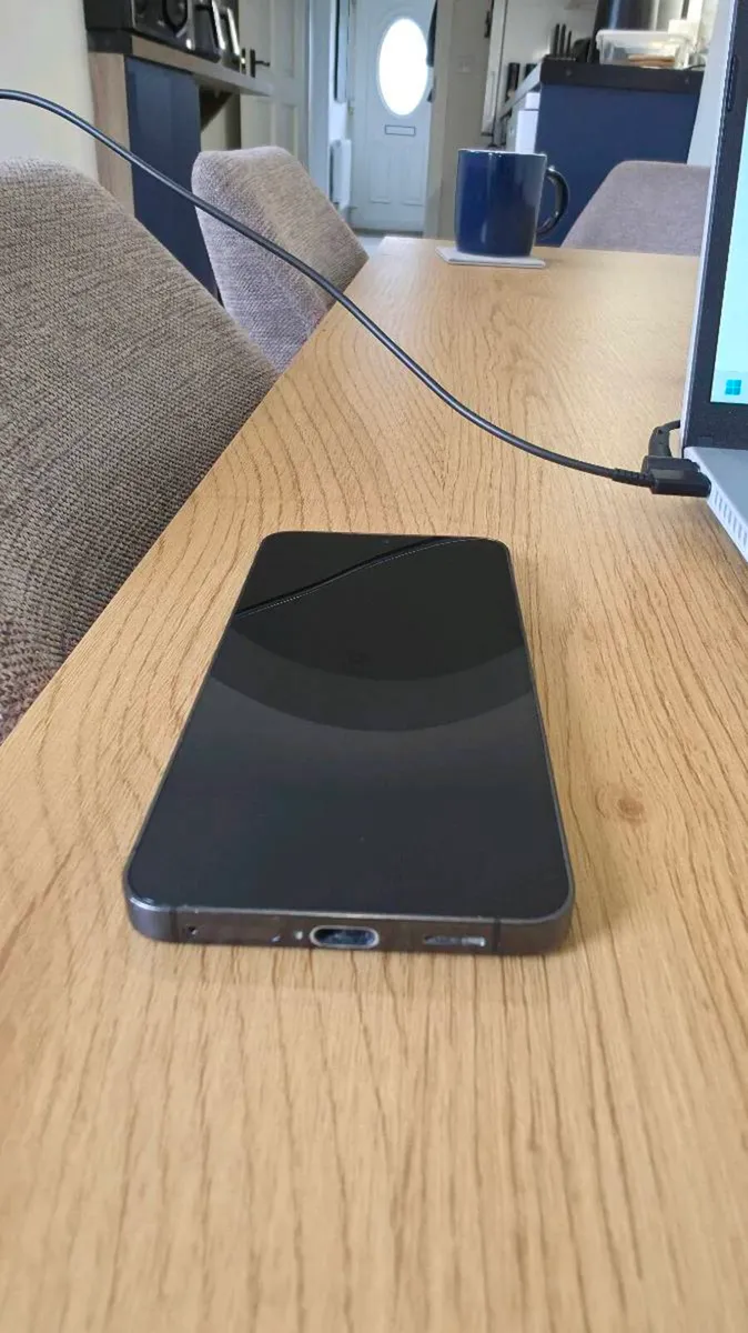 Samsung Galaxy S24 256gb - Image 2