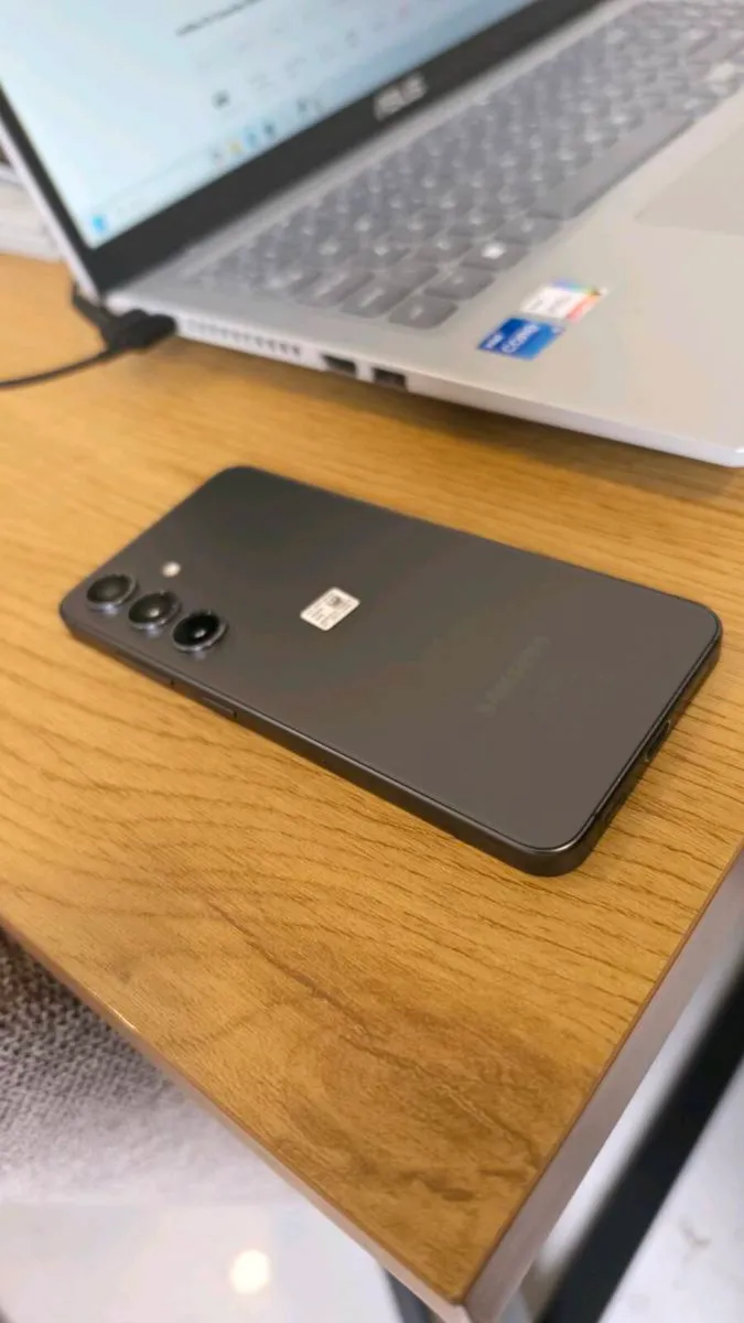 Samsung Galaxy S24 256gb - Image 4