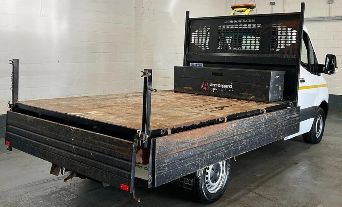 2022 Mercedes-Benz Sprinter Tipper Van - Image 2