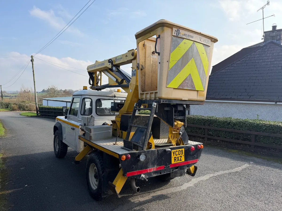 2009 Landrover Defender Cherry Picker Access NO VA - Image 4