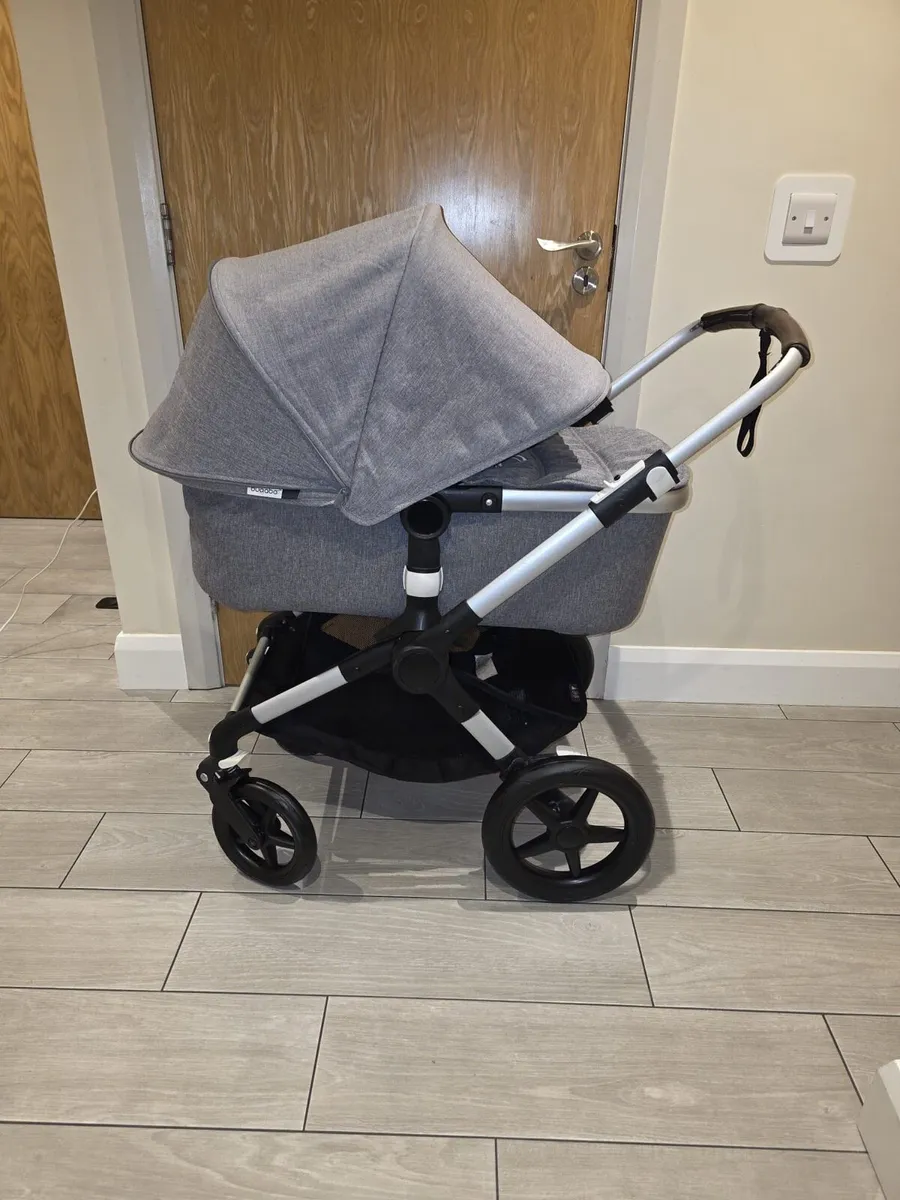 Bugaboo Fox Immaculate - Image 3