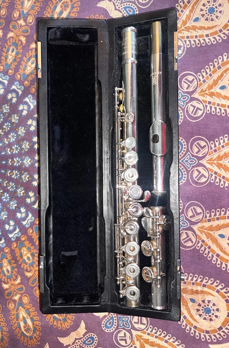 Silver Classical Haynes Amadeus AF580SE Flute - Image 1