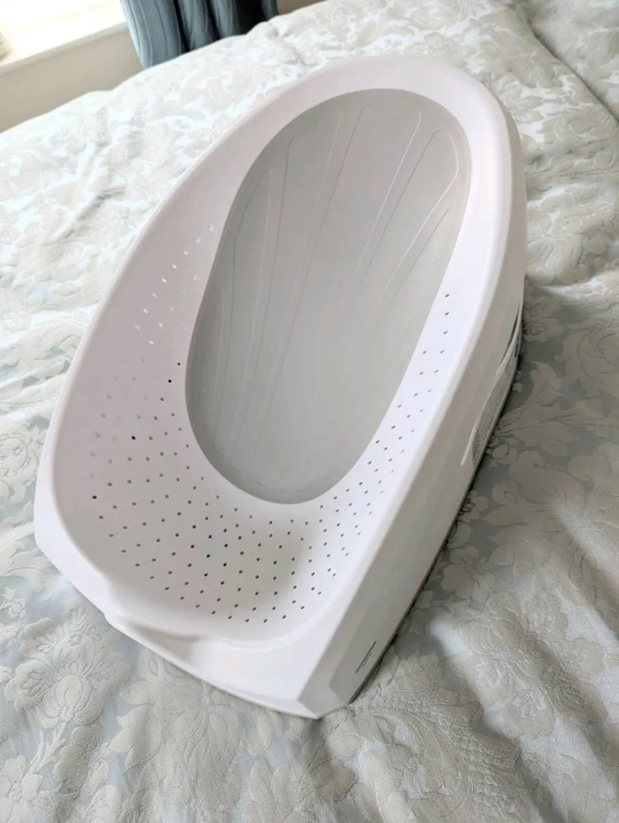 Newborn Bath Ingenuity Easy Rinse Bather - Image 2