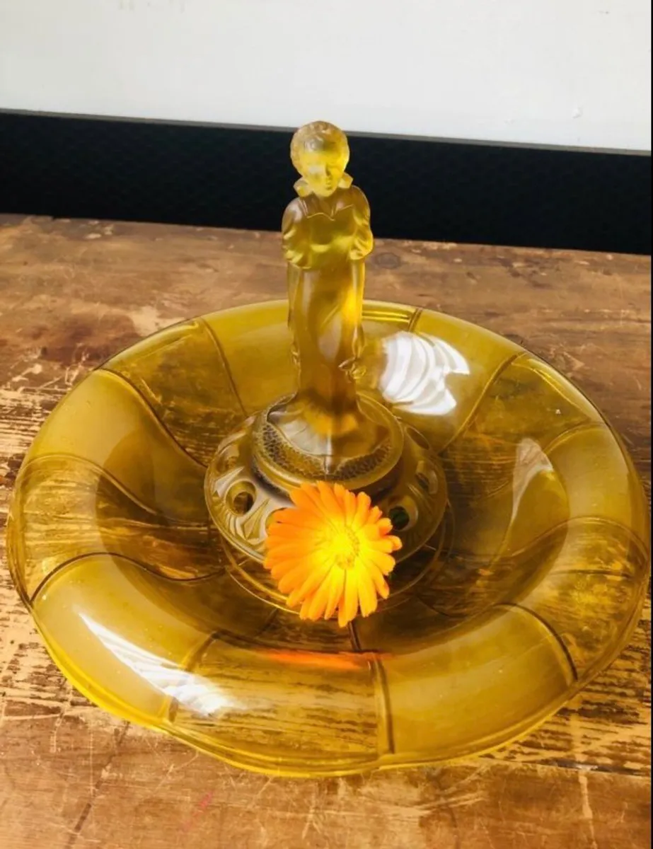 1930’s glass ornament - Image 1