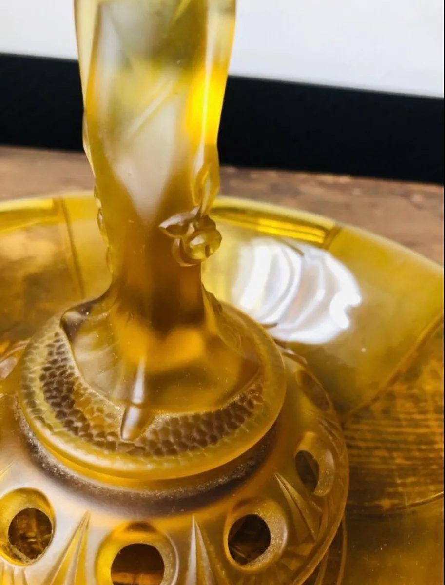 1930’s glass ornament - Image 4