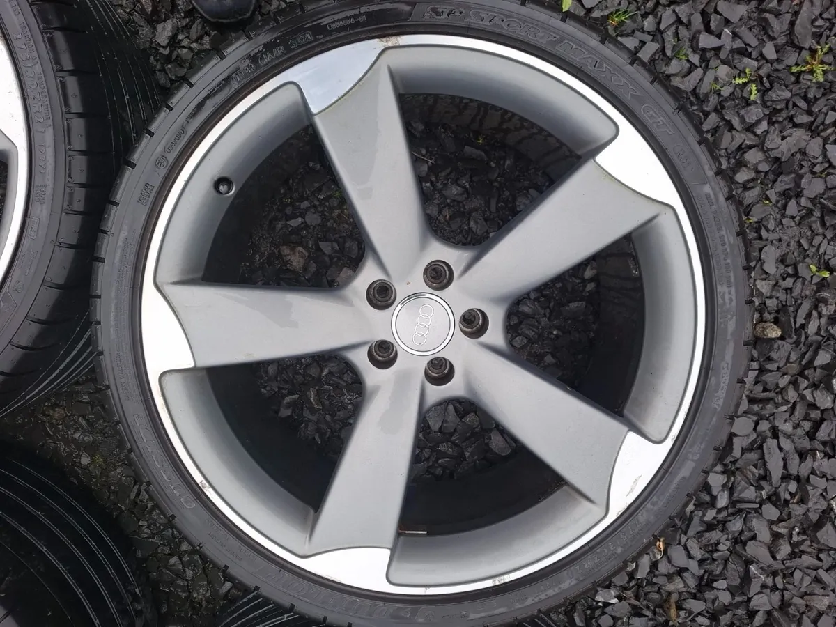 21" Genuine Audi S7, A7 Alloys with tyres - Image 3