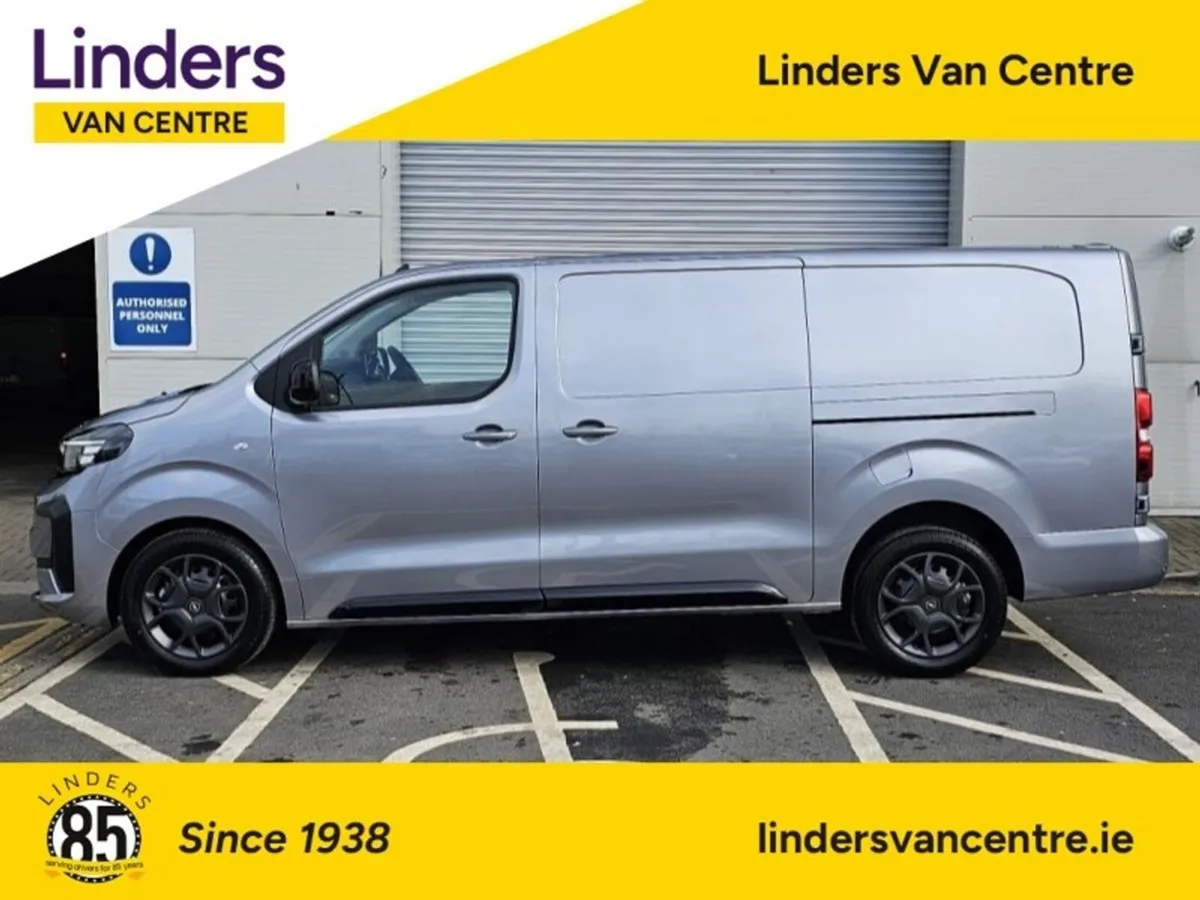 Opel Vivaro SPORTIVE 2.2 180BHP AUTO - Image 4