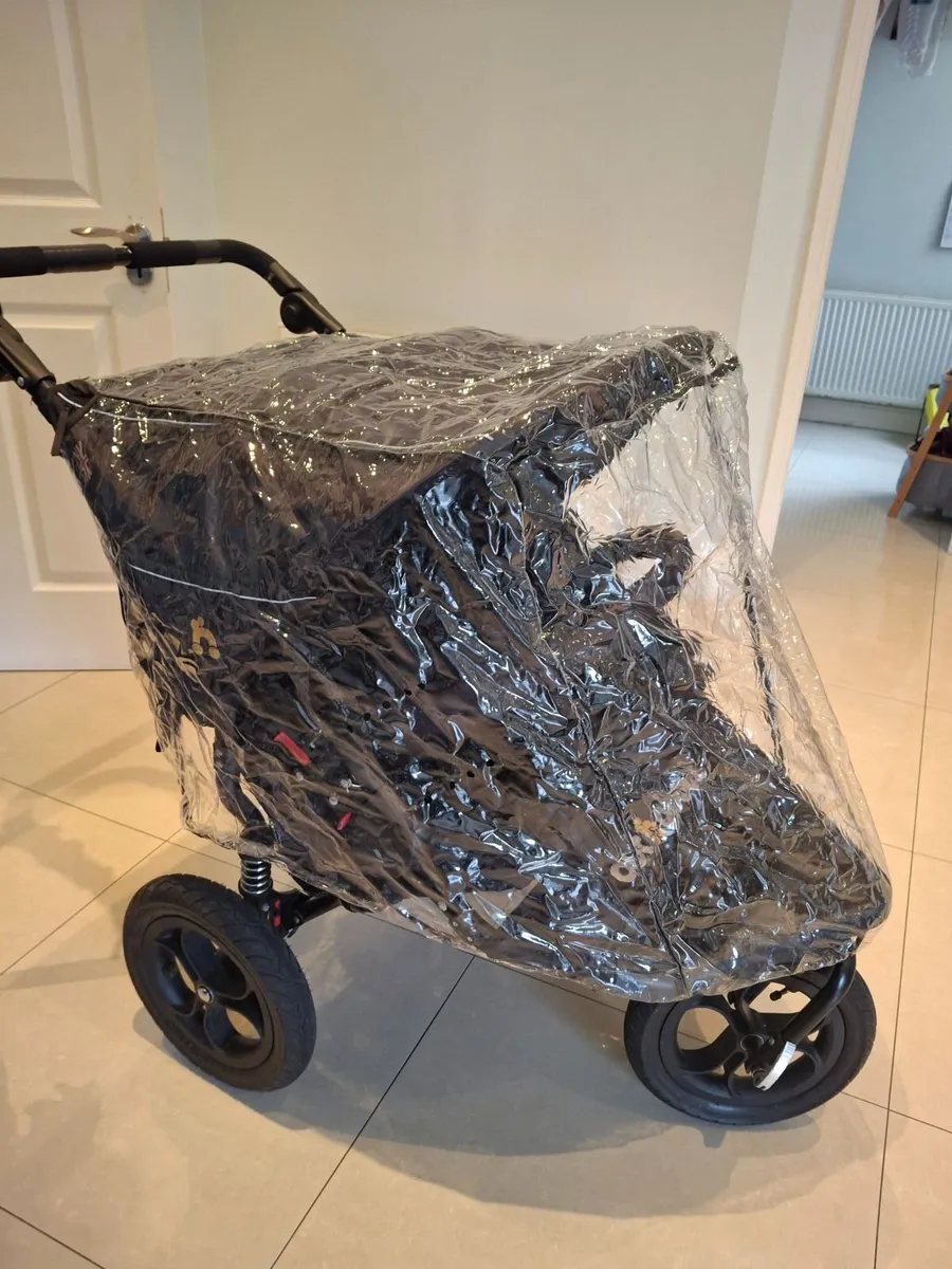 Out n about double buggy - Image 2