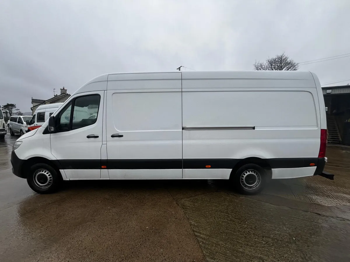 Mercedes-Benz Sprinter 2022, LWB, RWD, FSH - Image 2