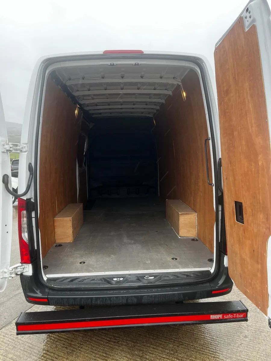 Mercedes-Benz Sprinter 2022, LWB, RWD, FSH - Image 3