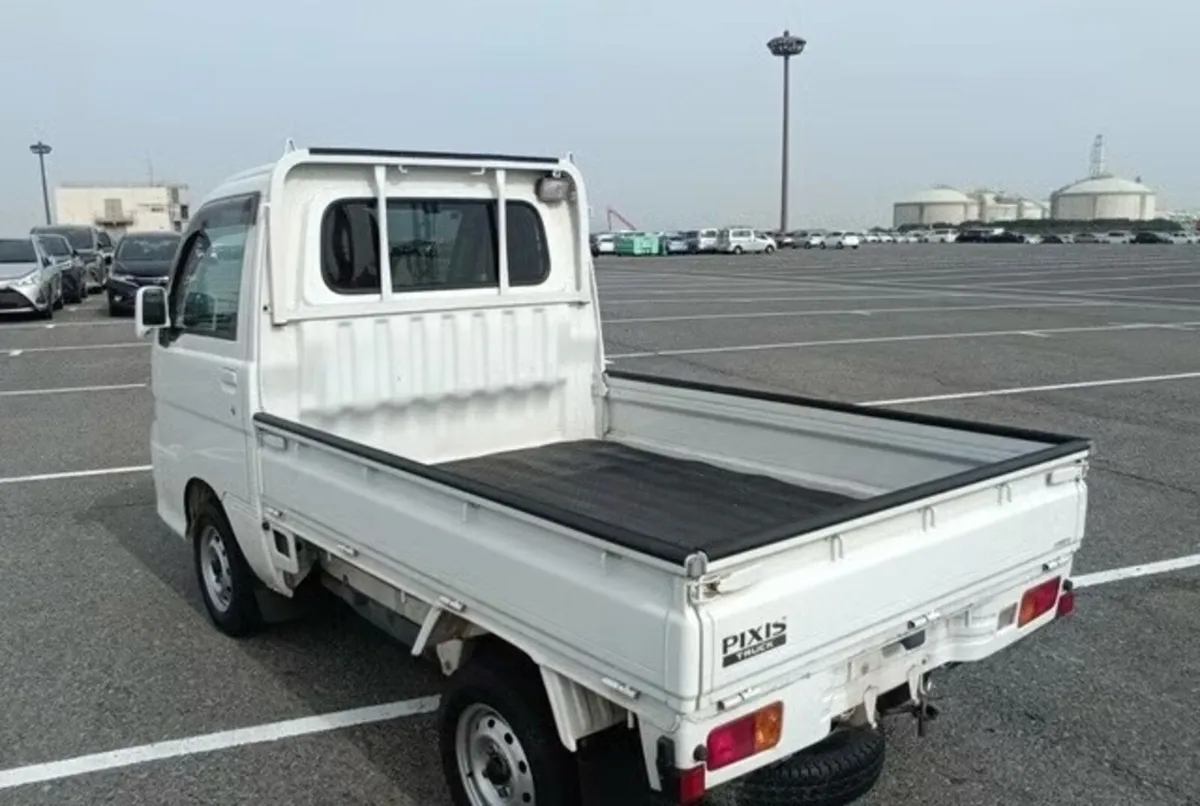 Toyota Pixis mini pick up truck - Image 2