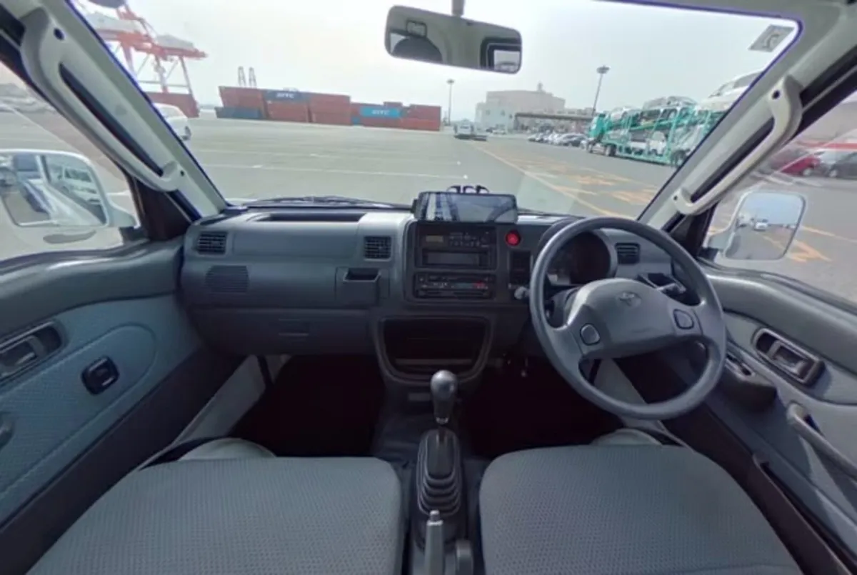 Toyota Pixis mini pick up truck - Image 4