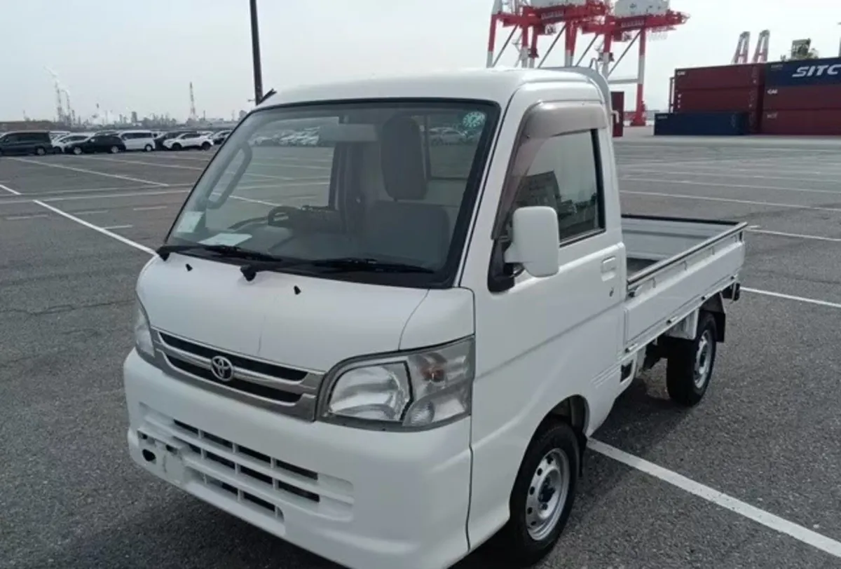 Toyota Pixis mini pick up truck - Image 1