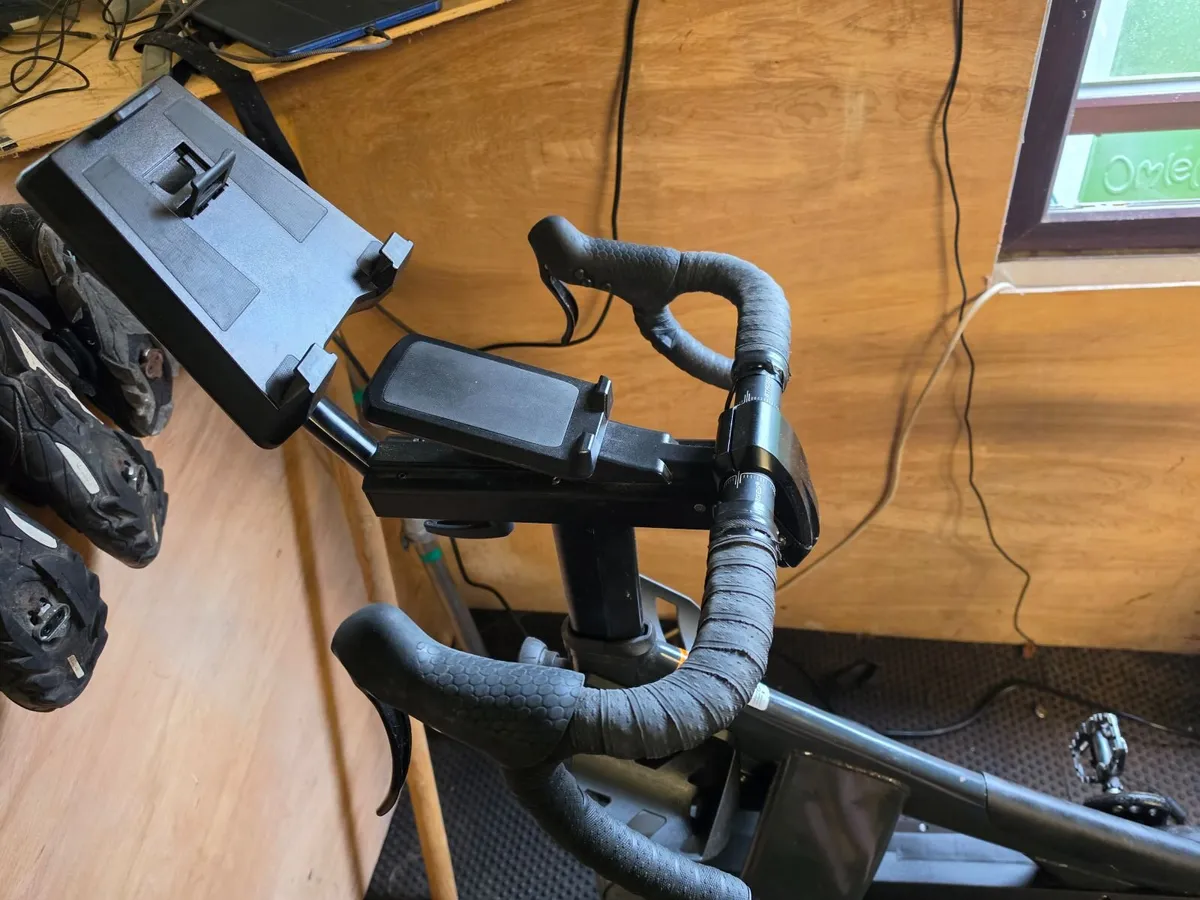 Stages SB20 Smart Indoor Bike - Image 2