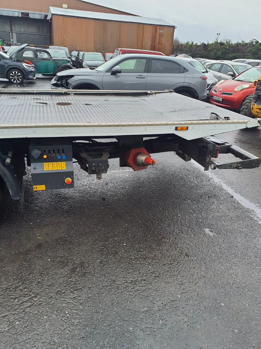 Iveco Daily 2021 Tilt and slide - Image 3