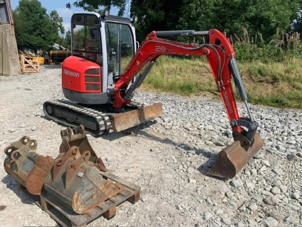 NEUSON 28z3 MINI DIGGER, 2009 - Image 2