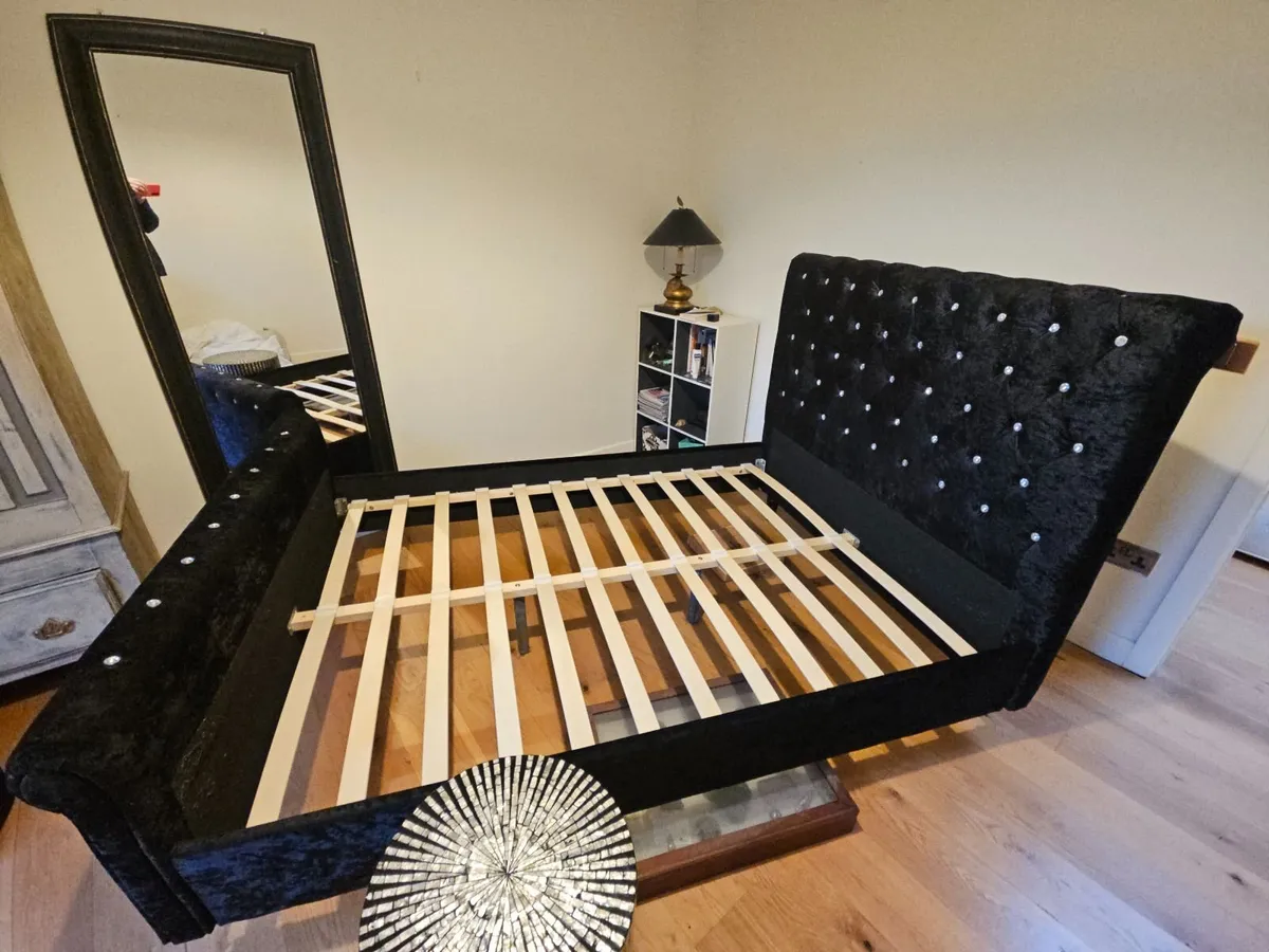 bed frame - Image 2