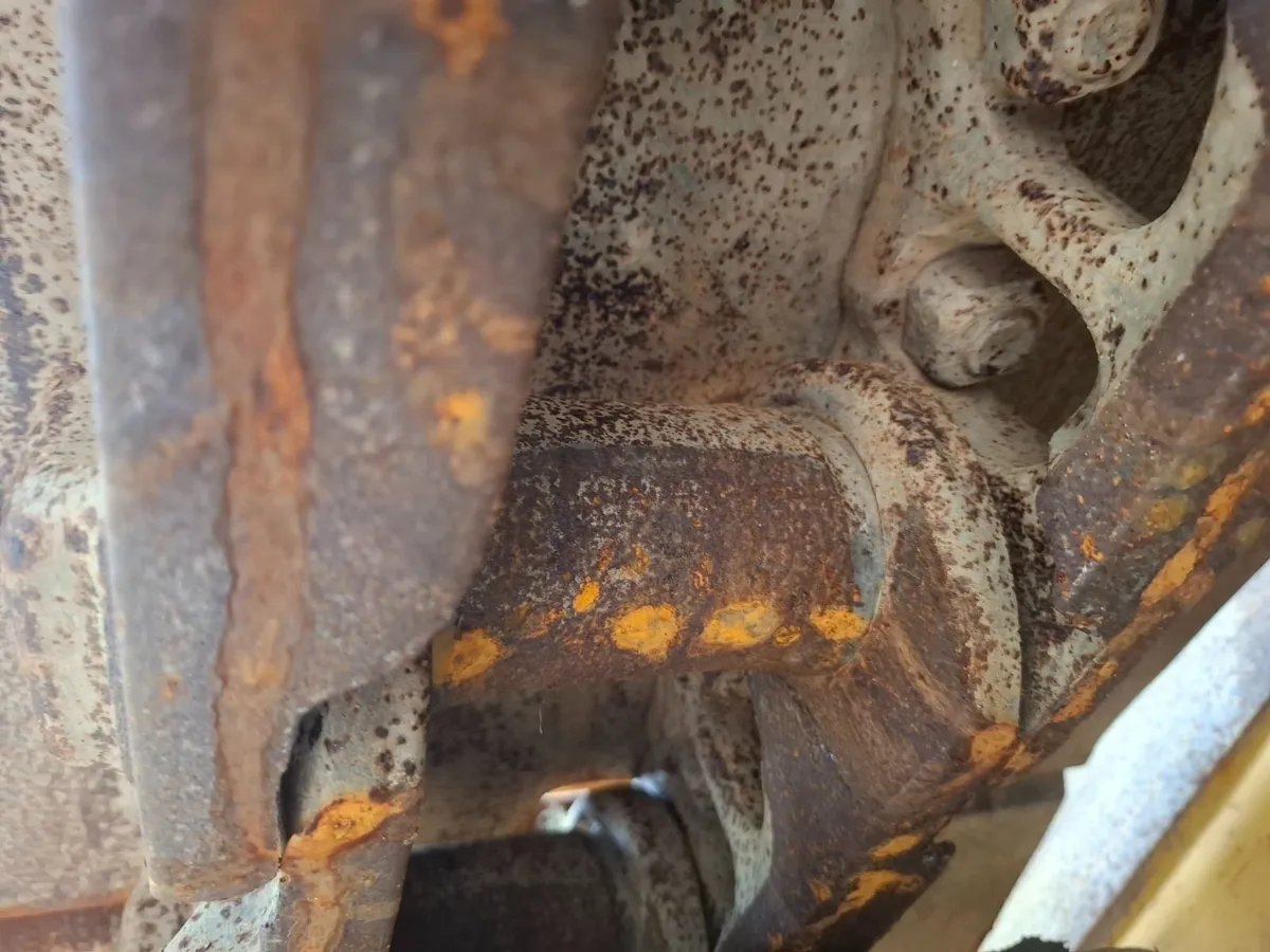 Komatsu D65EX-15 - Image 3