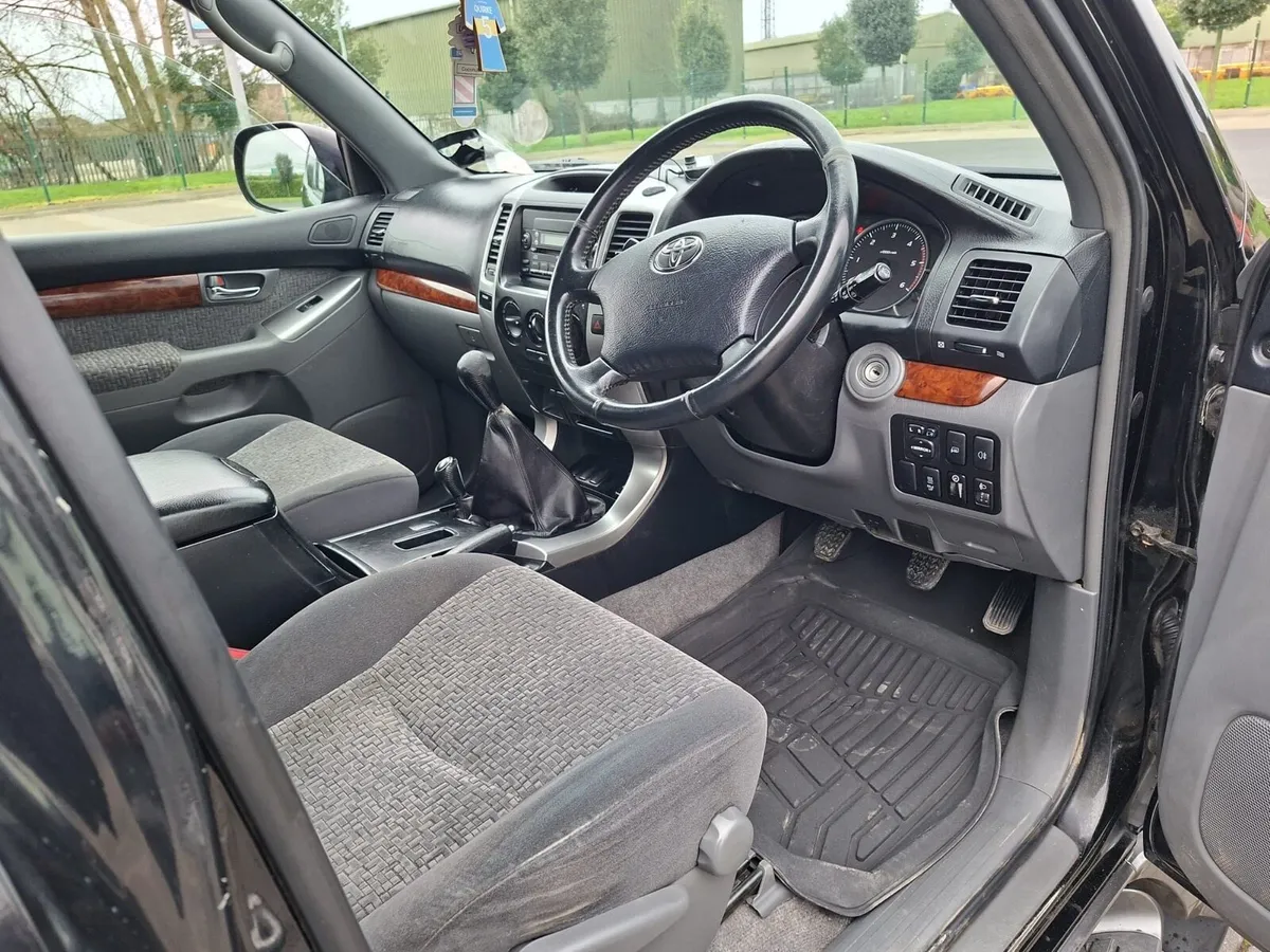 Toyota Landcruiser - Image 3