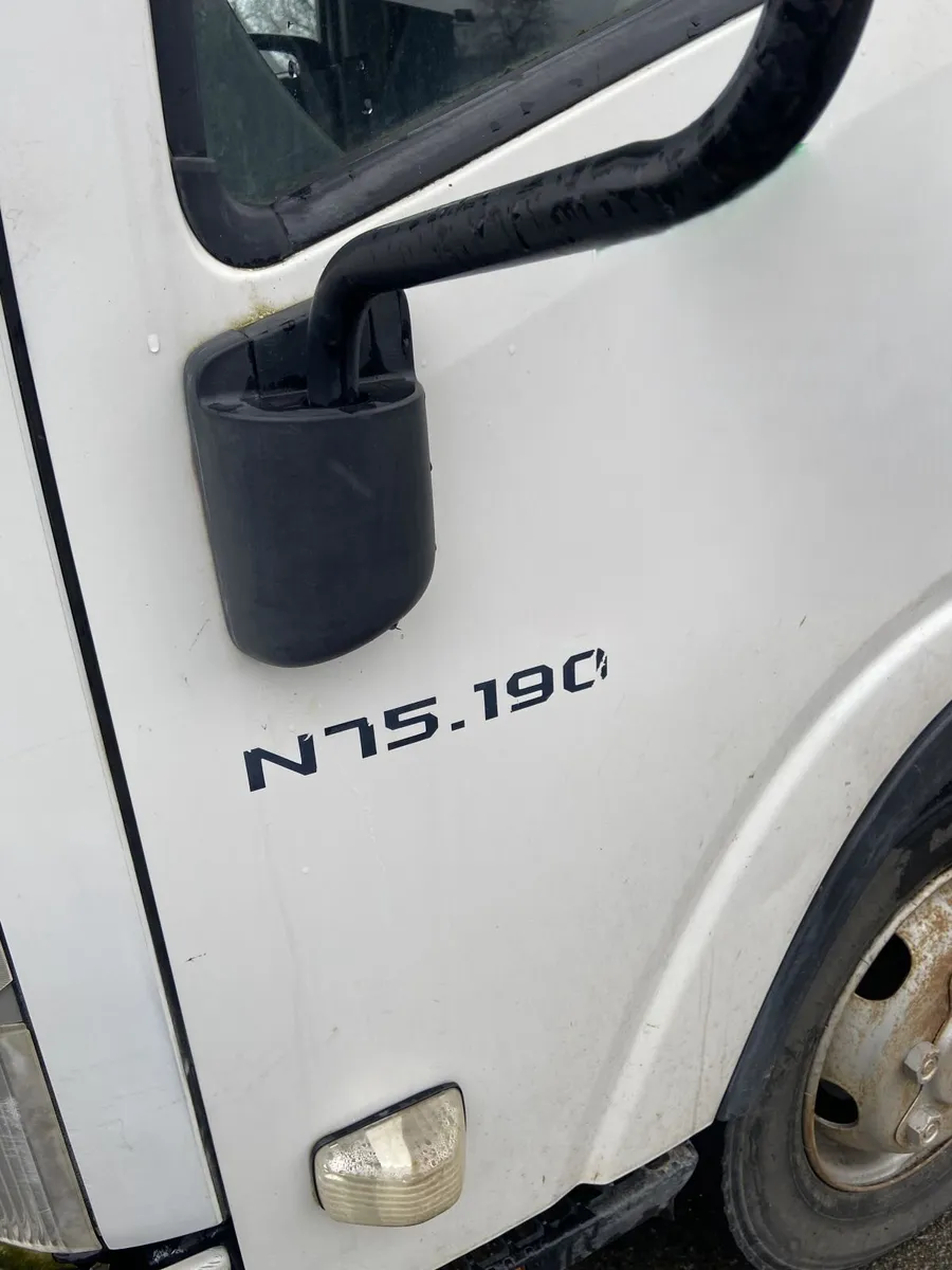 Isuzu Forward N75.190 Lorry  2011 - Image 2