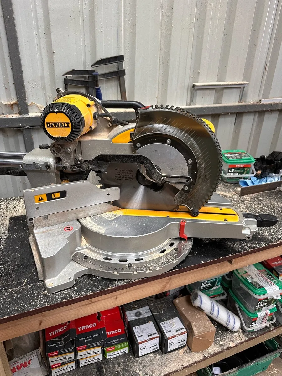 Dewalt mitre saw - Image 4
