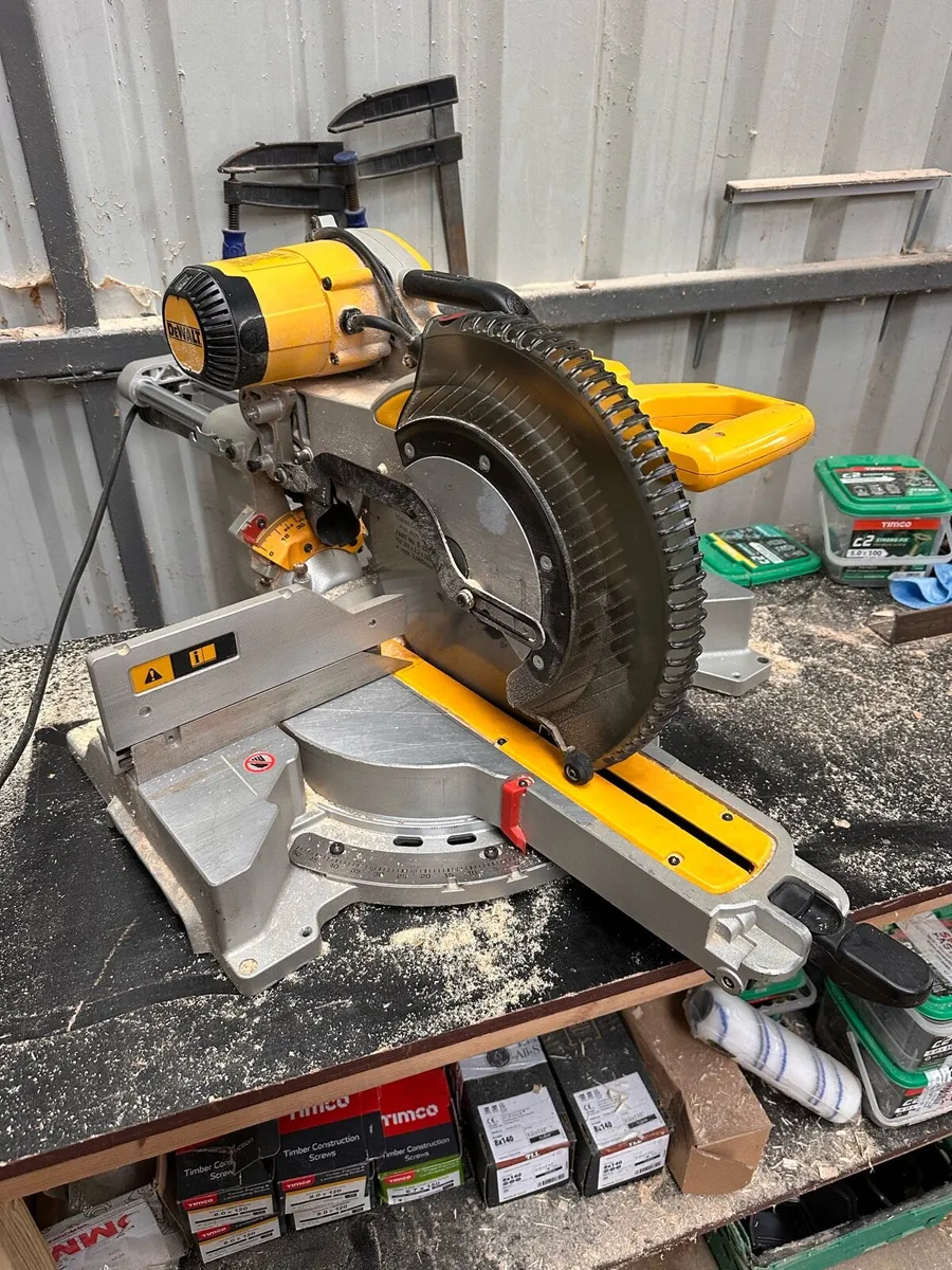 Dewalt mitre saw - Image 2