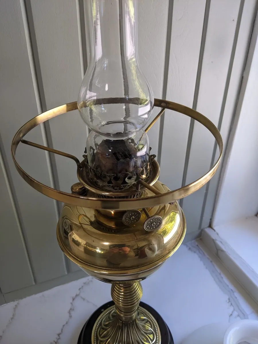 Victorian Oil Lamp - Image 4
