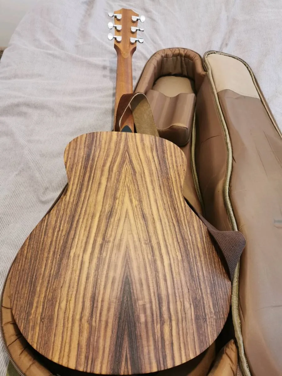 Taylor GS mini Electro Acoustic - Image 4