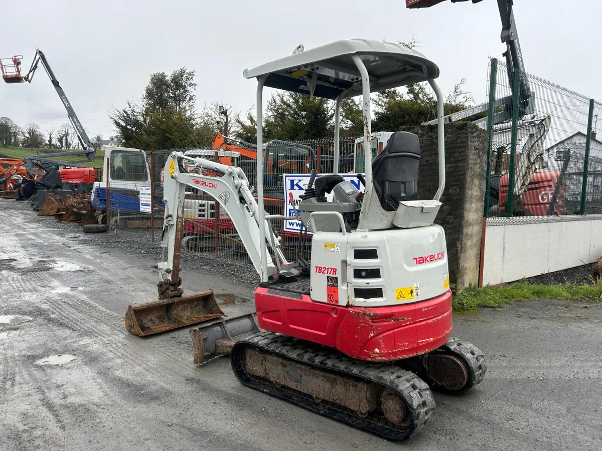 Year 2022 Takeuchi TB217R - Image 2