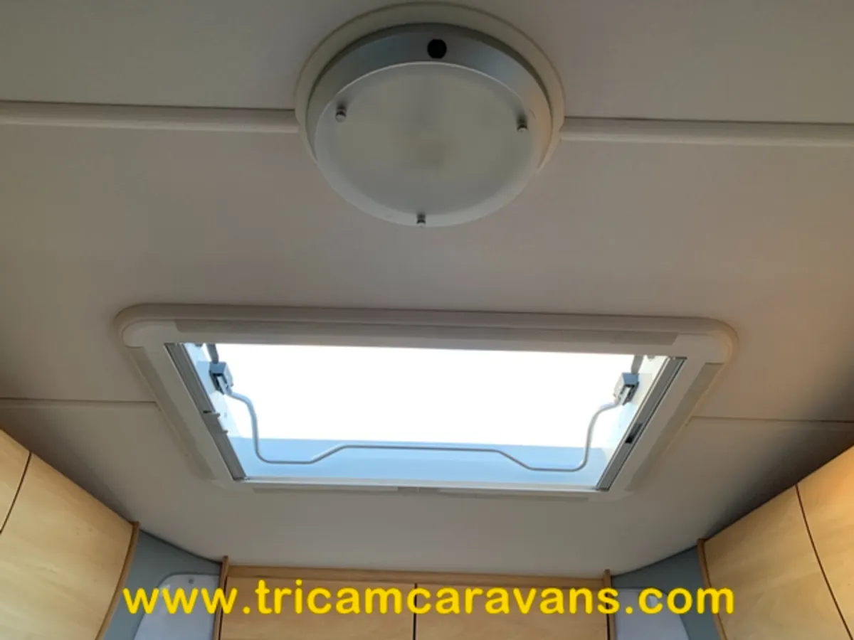 2009 Sterling Cruach Culmor Fixed Bunks 6 Berth - Image 3