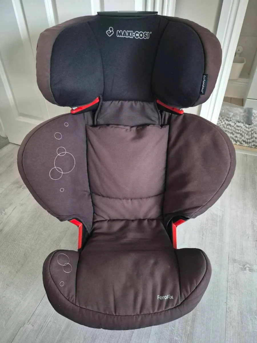 Maxi Cosi car seat - Image 1